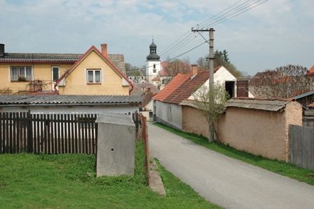 CHRÁŠŤANY